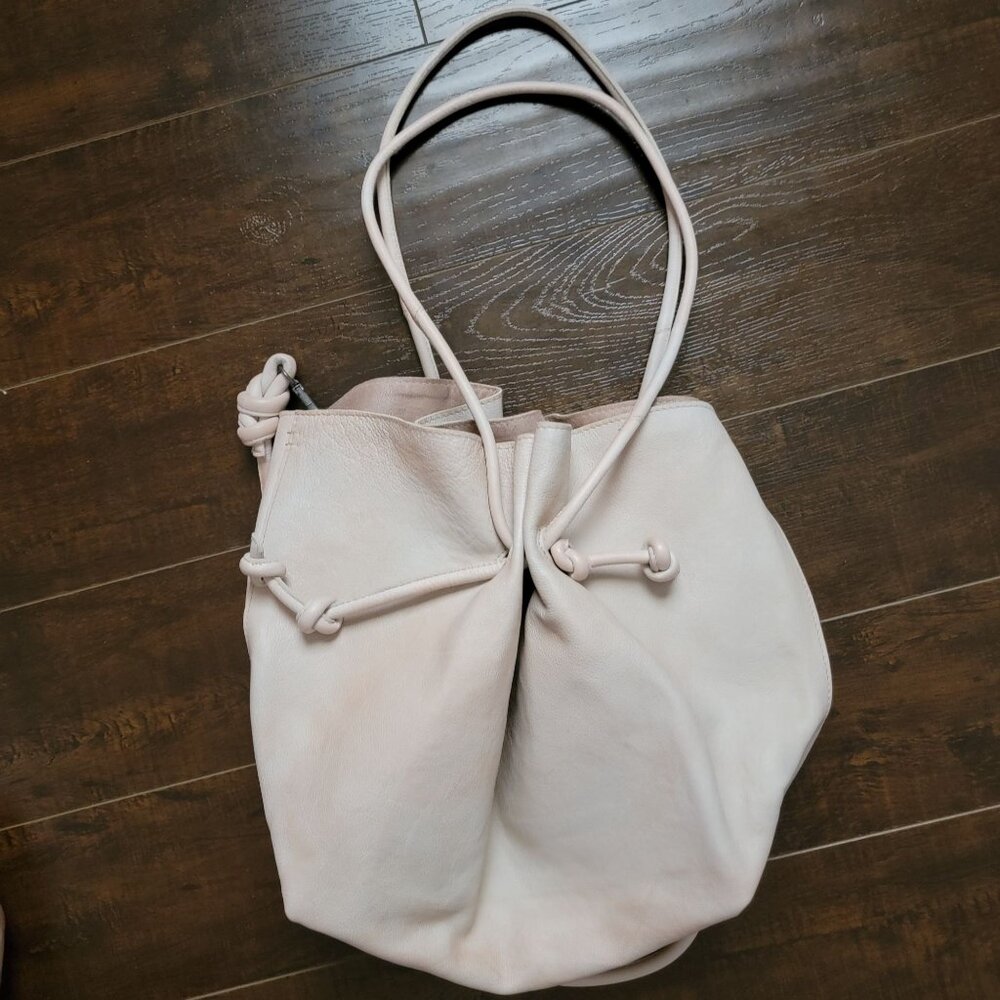 Free People Head Over Heels Tote Abalone Bone Boho Chic Convertible Leather - Picture 3 of 9